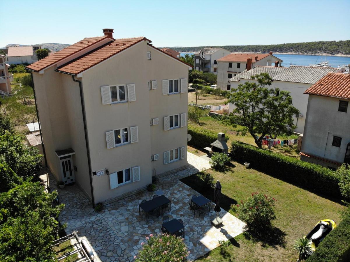 Apartman Theresa Barbat na Rabu Exterior photo